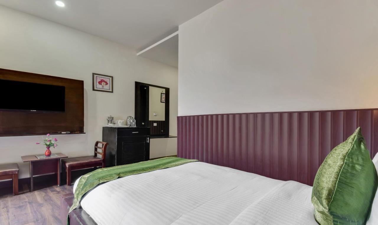 The Vaikunth Hotel Dharamshala Exterior photo